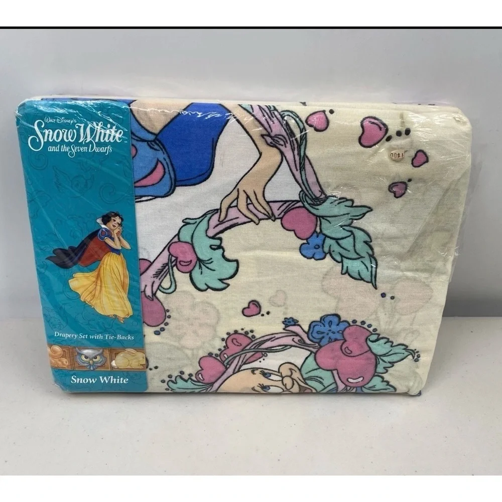 Disney Snow White & The Seven Dwarfs Draperies 80 x 63 w/ Two Tie Backs Vintage